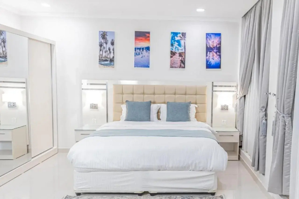Mooj served Apartments