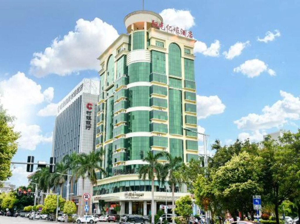 Yangguang Yihao Hotel