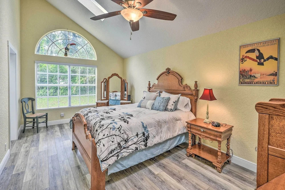 Family Home: Walk to Downtown & Stetson Univ!