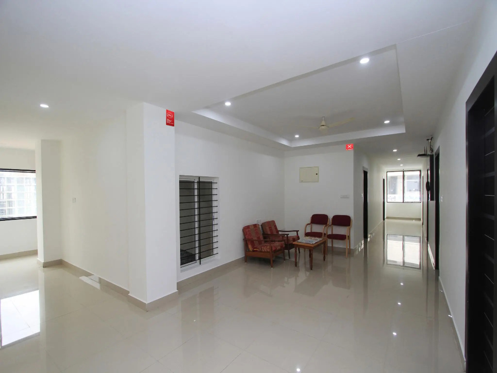 OYO 4733 Champion Residency