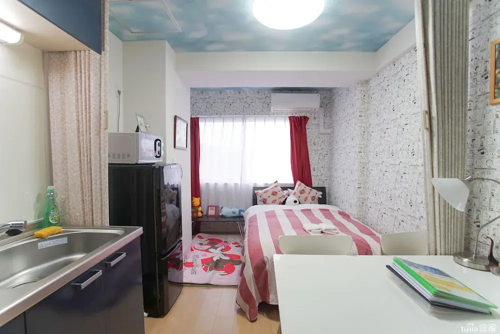 Sunny and Comfortable  Apartment 73