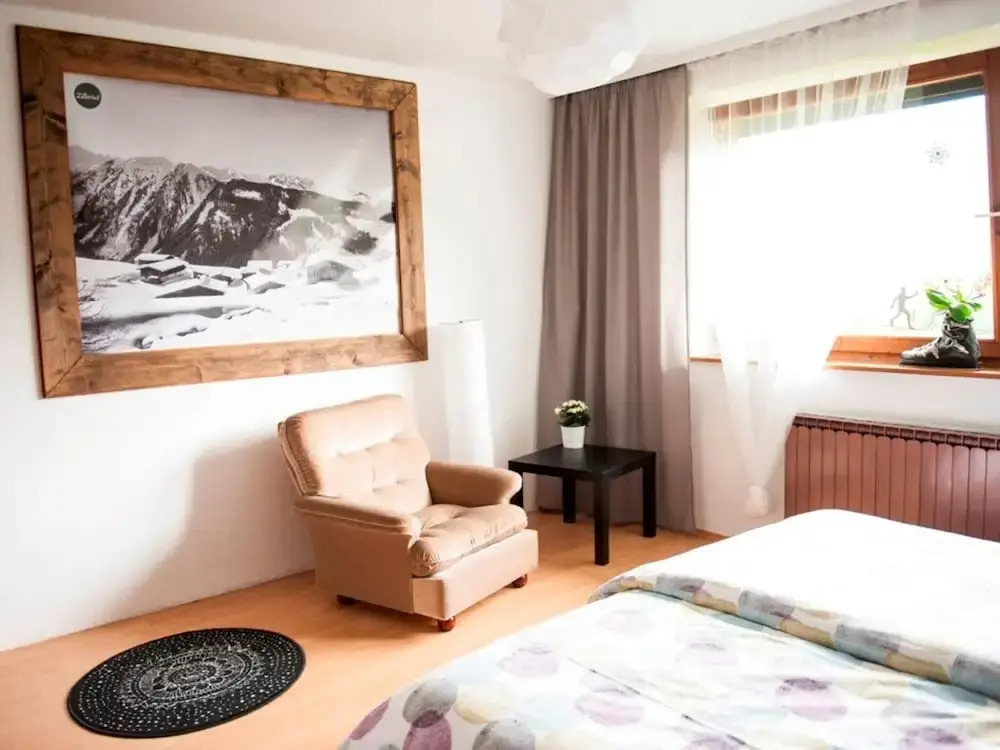 Spacious House In Fugen With Terrace