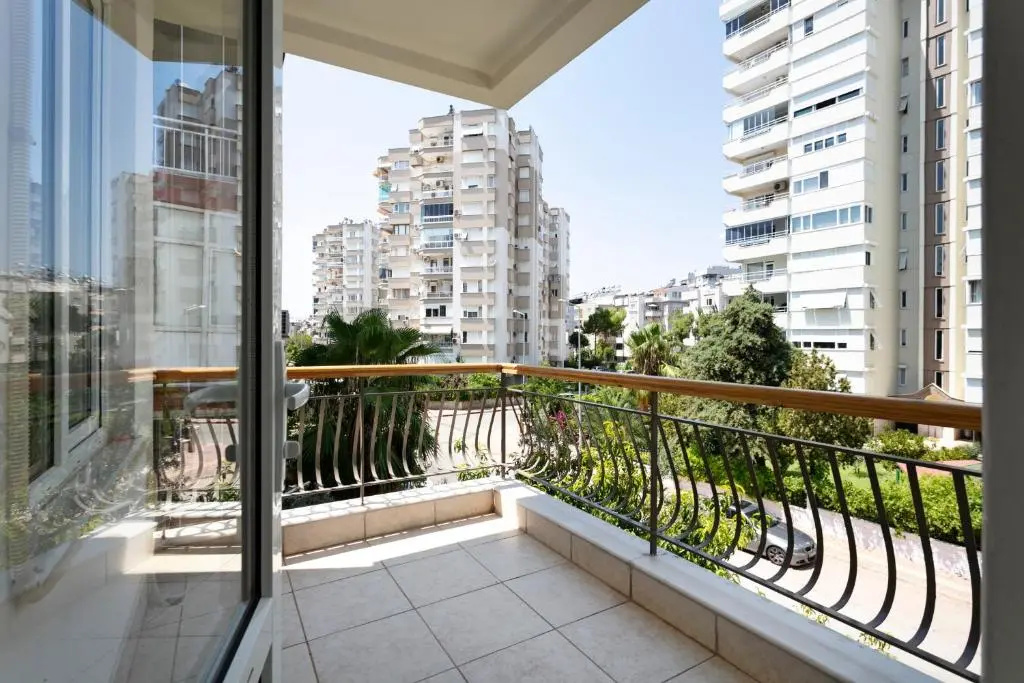 Отель Marvida Happy Suites