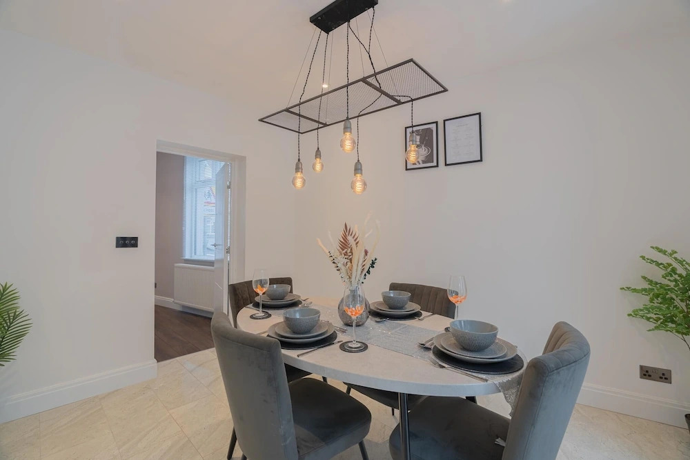 Stunning 3 Bedroom House-tottenham Stadium-parking