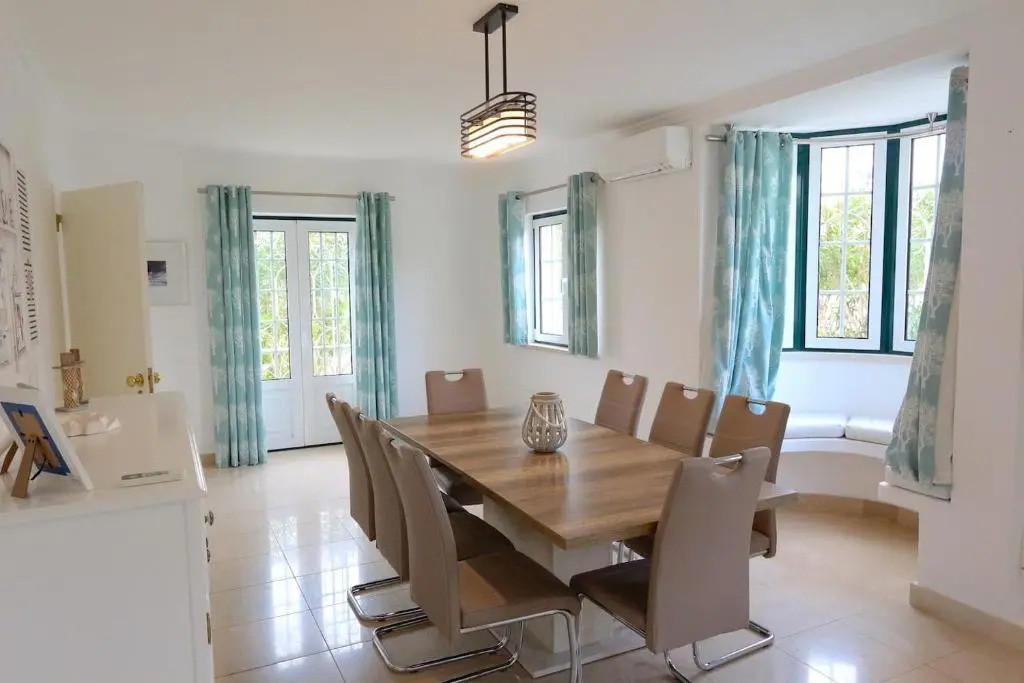 Elegant Vilamoura Old Town Villa Villa Rosa 6 Bedrooms Pool Table