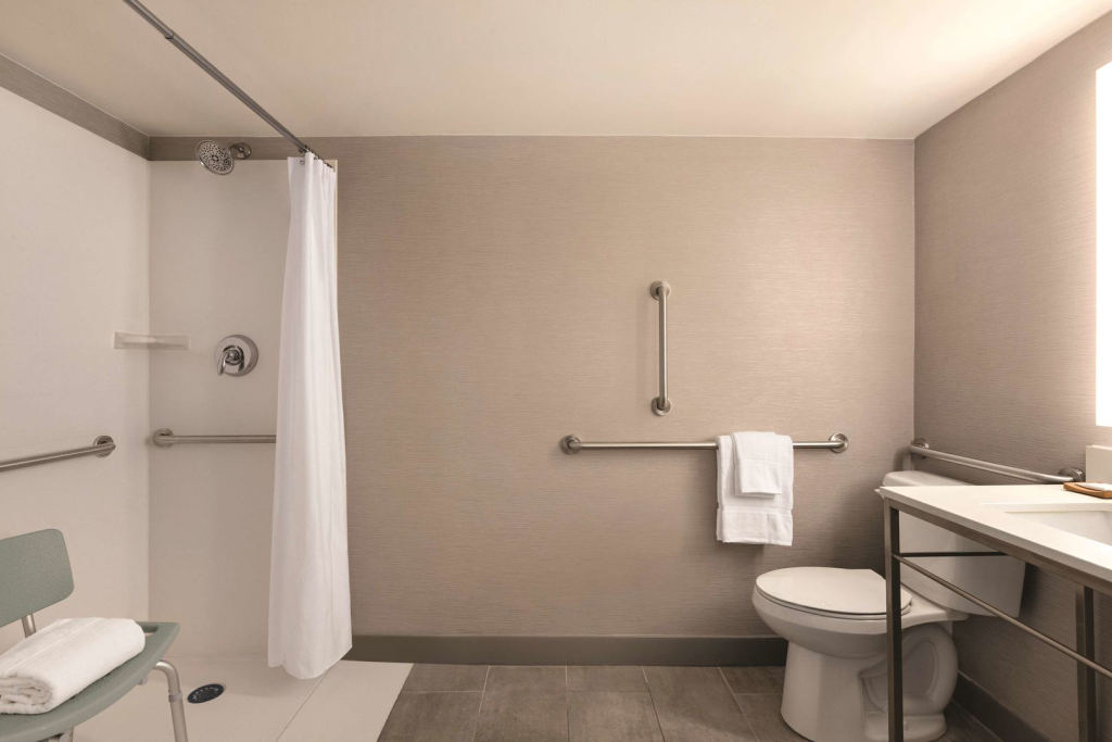 Holiday Inn Philadelphia Arpt-Stadium Area by IHG