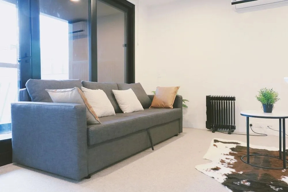 HFN Riverside Docklands Apartment