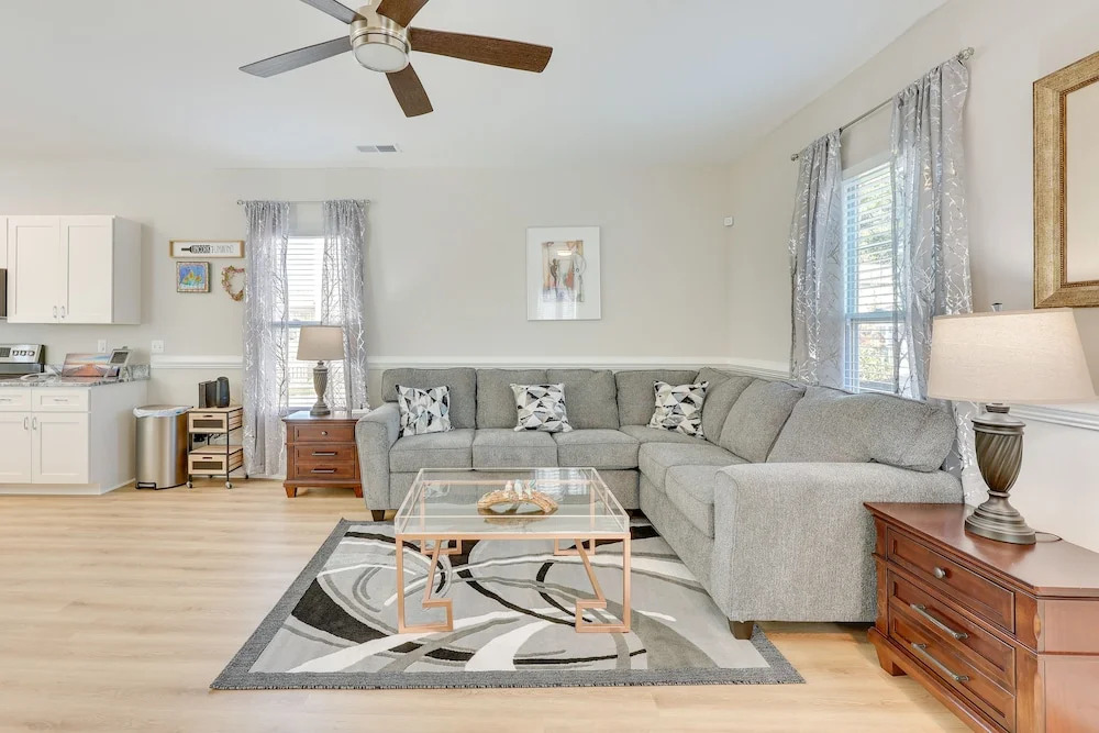 Pet-friendly Wilmington Home - 2 Mi to Riverwalk