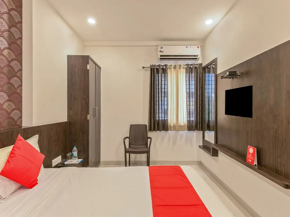 OYO 19196 Shree Sai Niladri Residency
