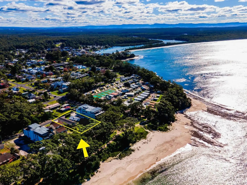 Huskisson Beach Holiday Villa by Experience Jervis Bay