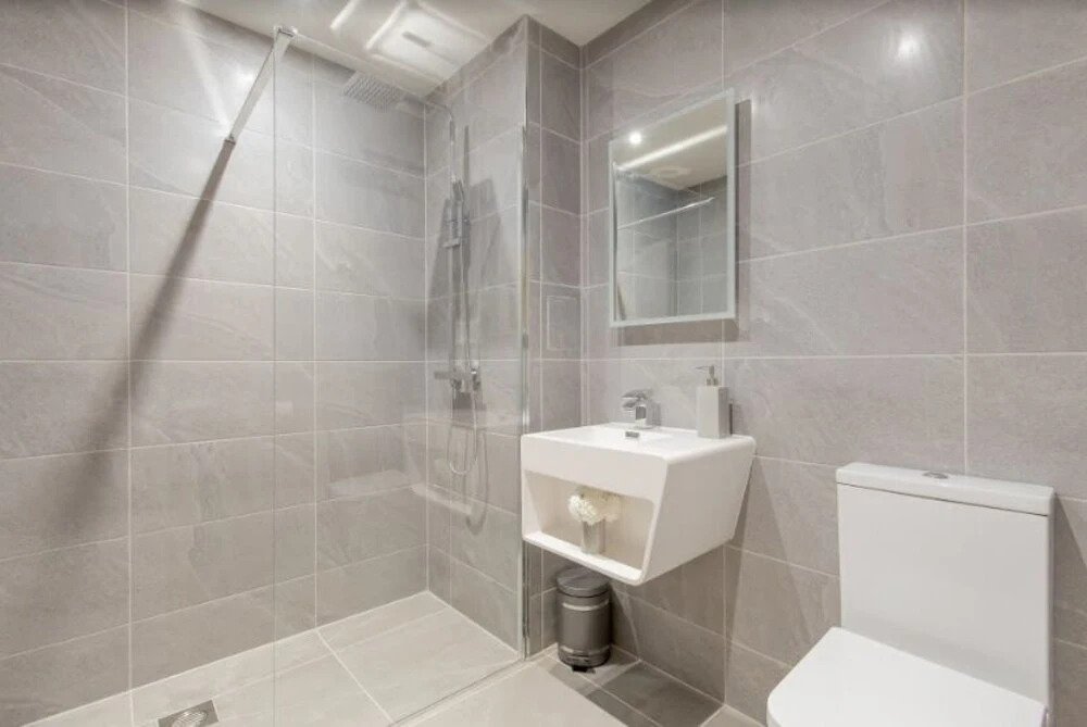Chic and Sophisticated Apartment in the West End, Edinburgh