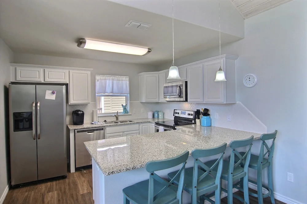 Life is Good Today 4 Bedrooms 4.5 Bathrooms Condo