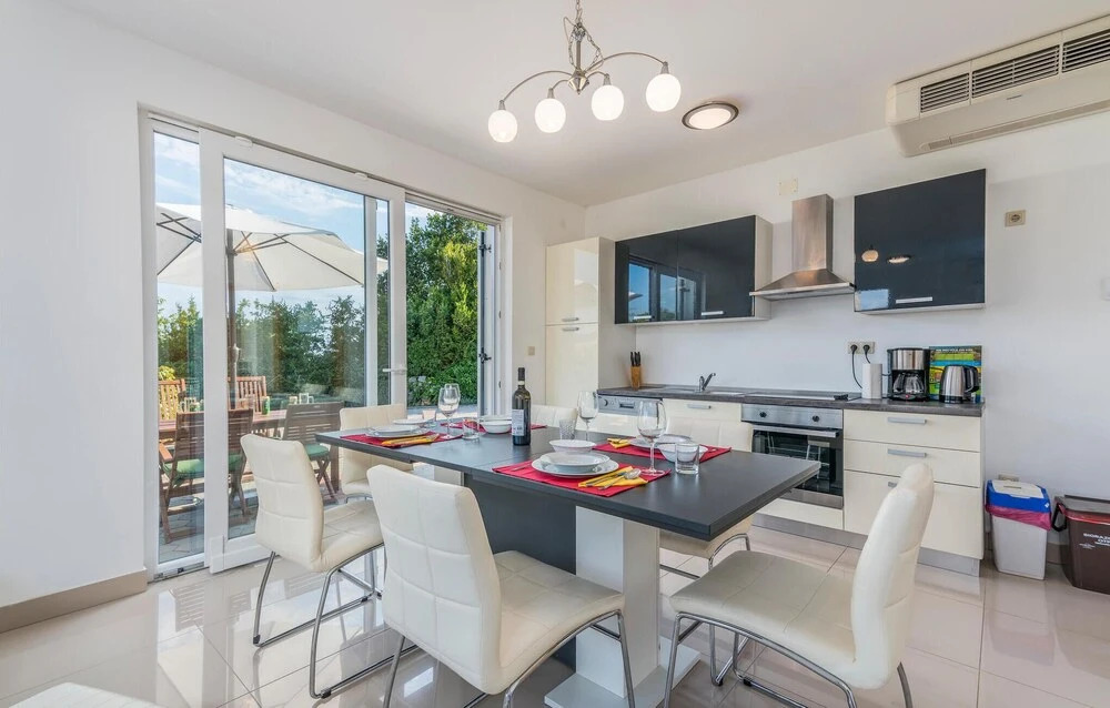 Amazing Home in Kornic With Outdoor Swimming Pool, Wifi and 6 Bedrooms