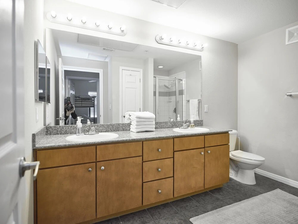Super Sweet Suites