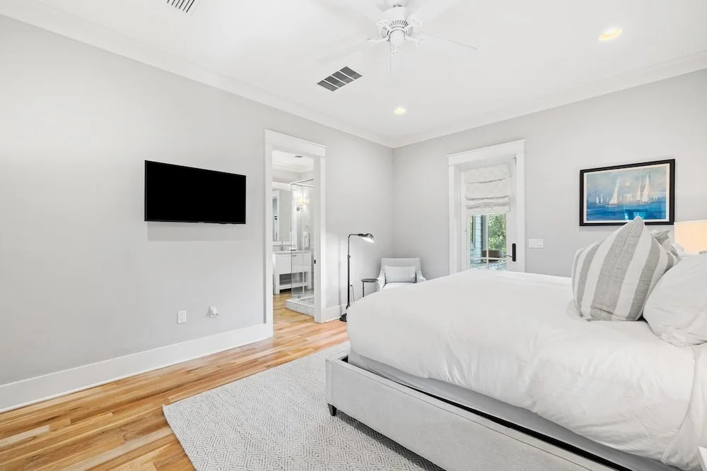 107 Sunflower Street 5 Bedroom Home by RedAwning
