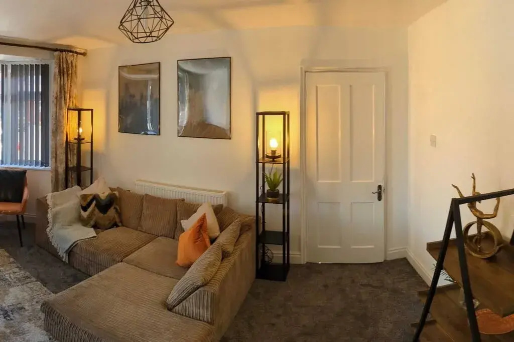Exquisite Newfields 3 Bedroom House W/ Garden