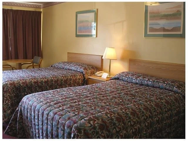 Scottish Inn