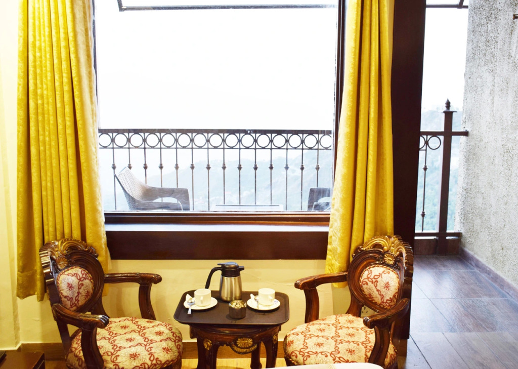 OYO 11839 Hotel Paradise Mansion