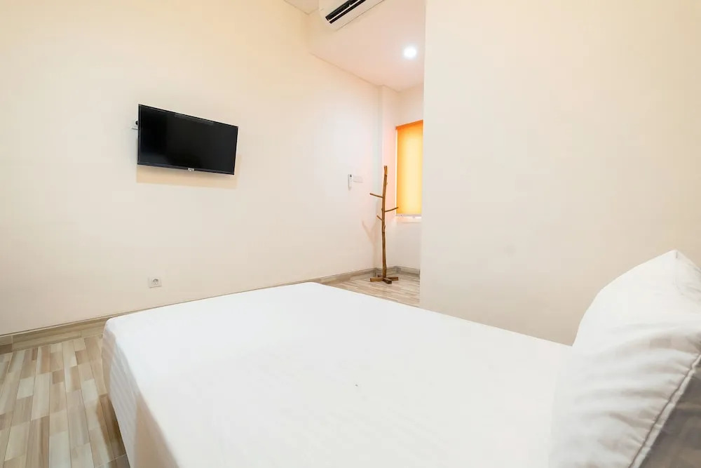 Sari Panguripan BY OYO Rooms