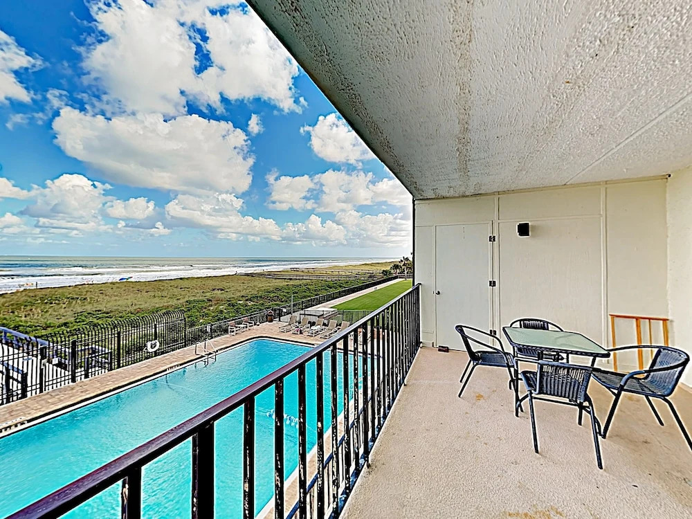 New Listing! Fernandina Beach Oasis W/ Pool 3 Bedroom Condo
