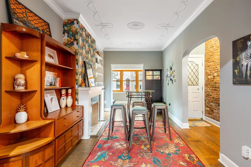 Historic Rowe House 2br 2.5ba Cityscape View 2 Bedroom Home by RedAwning