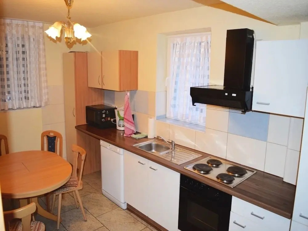 AB Apartment 98