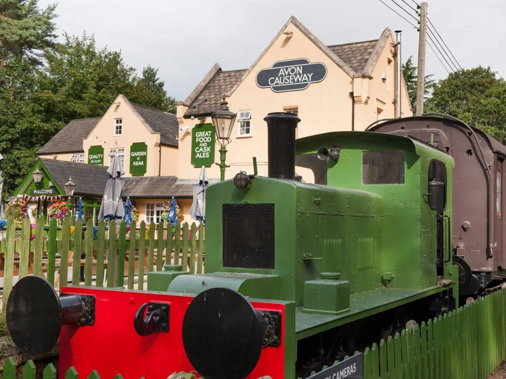 Avon Causeway Hotel