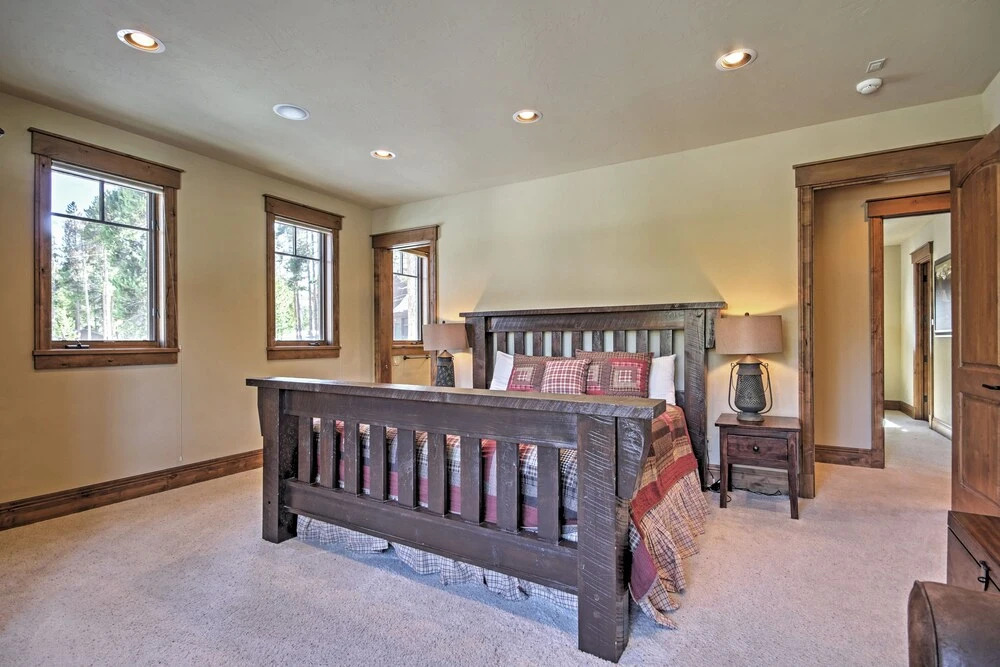 Large Luxury Breckenridge Winter Escape w/ Patio