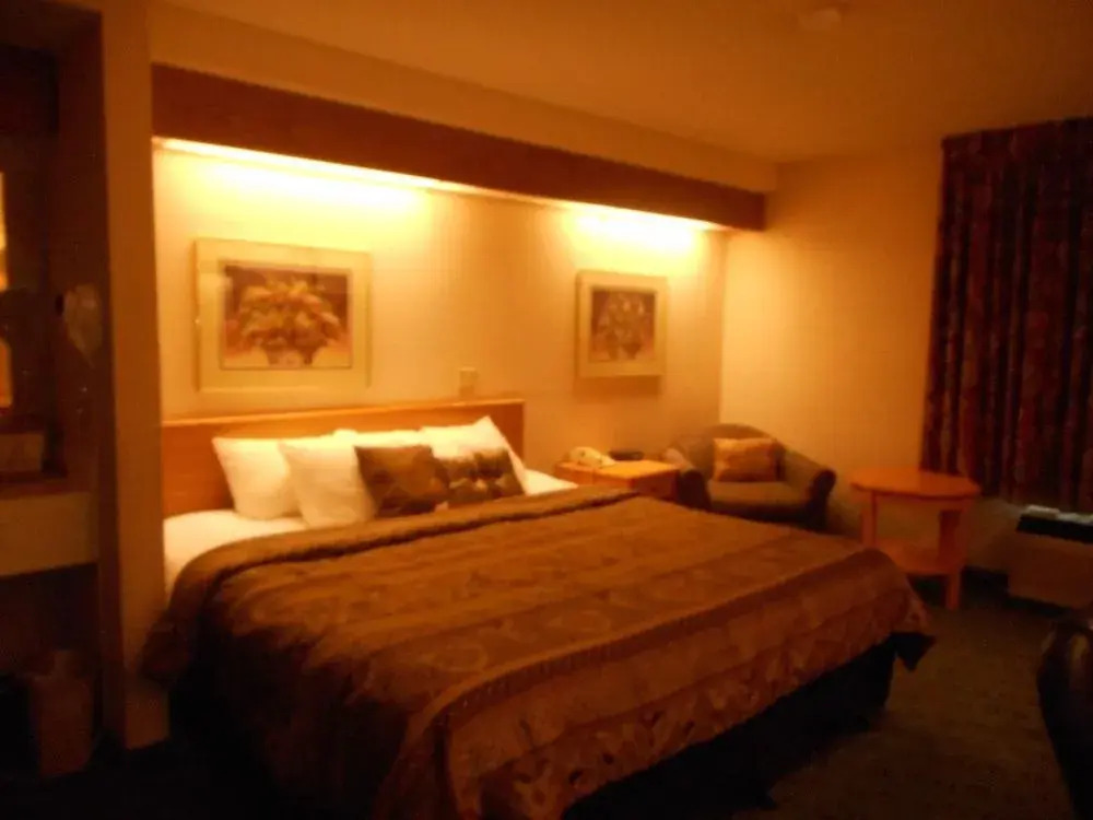 Pleasant Stay Inn & Suites