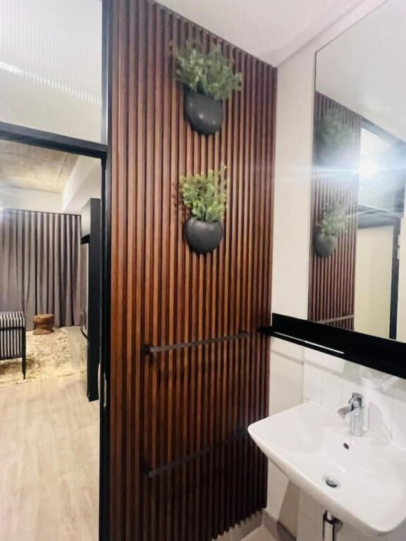 The Henlee Apartment Sandton