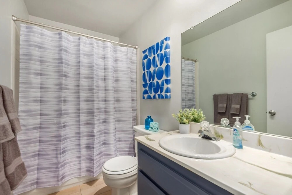 Thomas N6 Phoenix 2 Bedroom Condo by Redawning