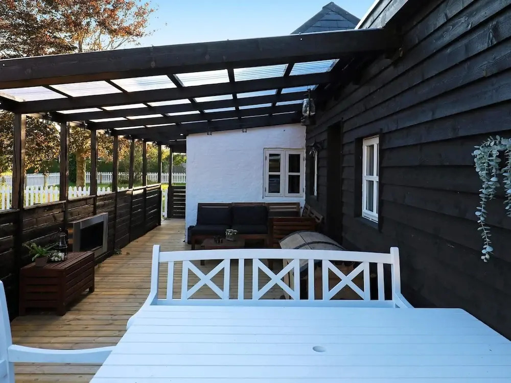 Idyllic Beach Retreat in Albaek