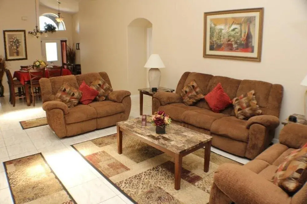 Sun Kissed Delight! Lovely Pool & Spa! 4 Bedroom Home by RedAwning