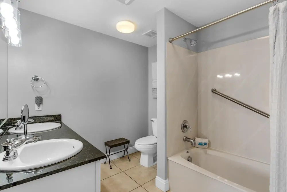 Calypso 1-2208 East