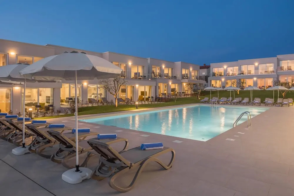 Maj Luxury Residence