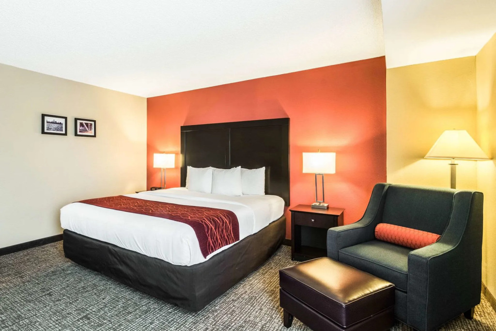 Spark by Hilton Des Plaines Chicago OHare