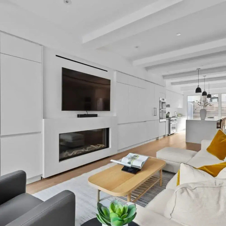 Madison Place by Rove Travel 4BR Tribeca PH