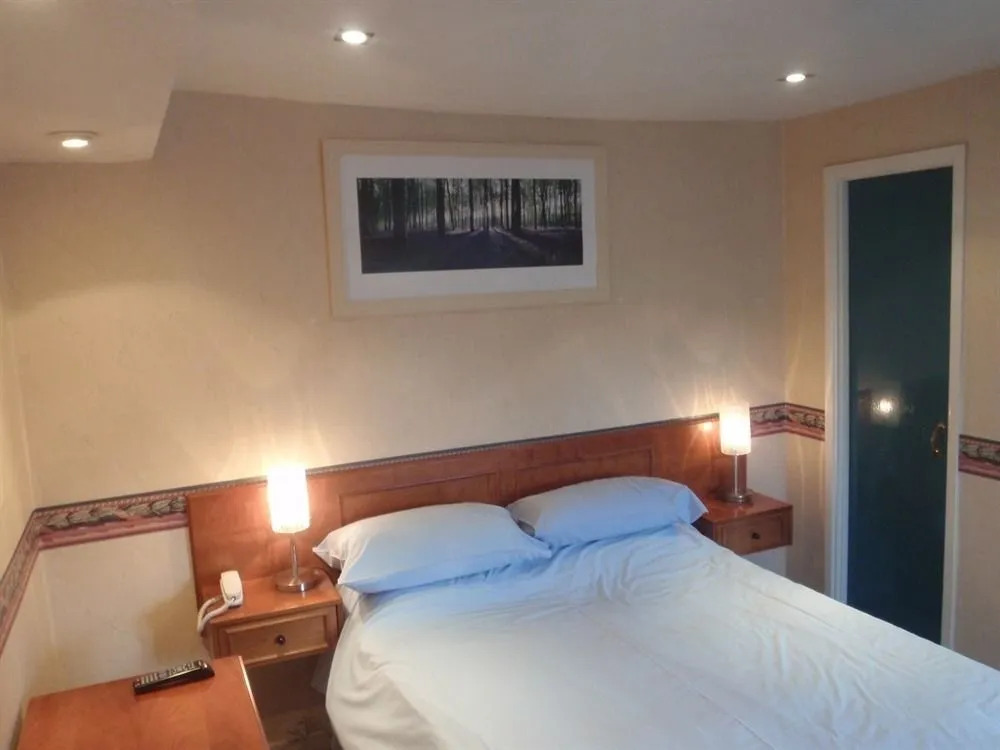 The Shaw Country Hotel