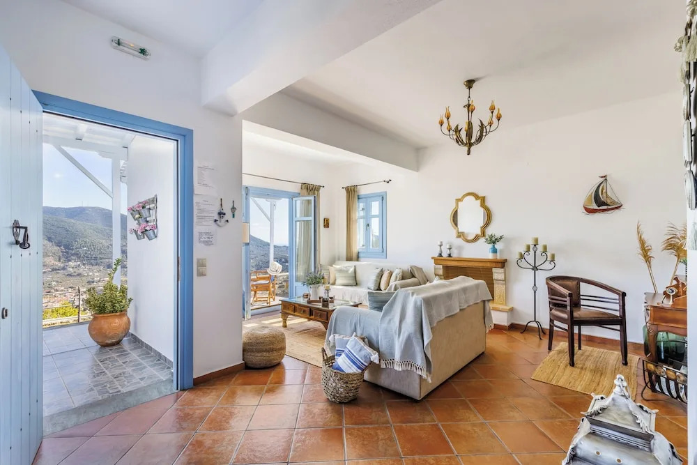 Villa Avaton With Magnificent sea View and Skopelos Town