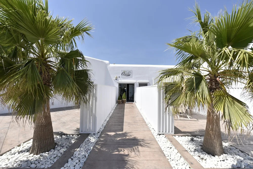Queen Elegant Suites