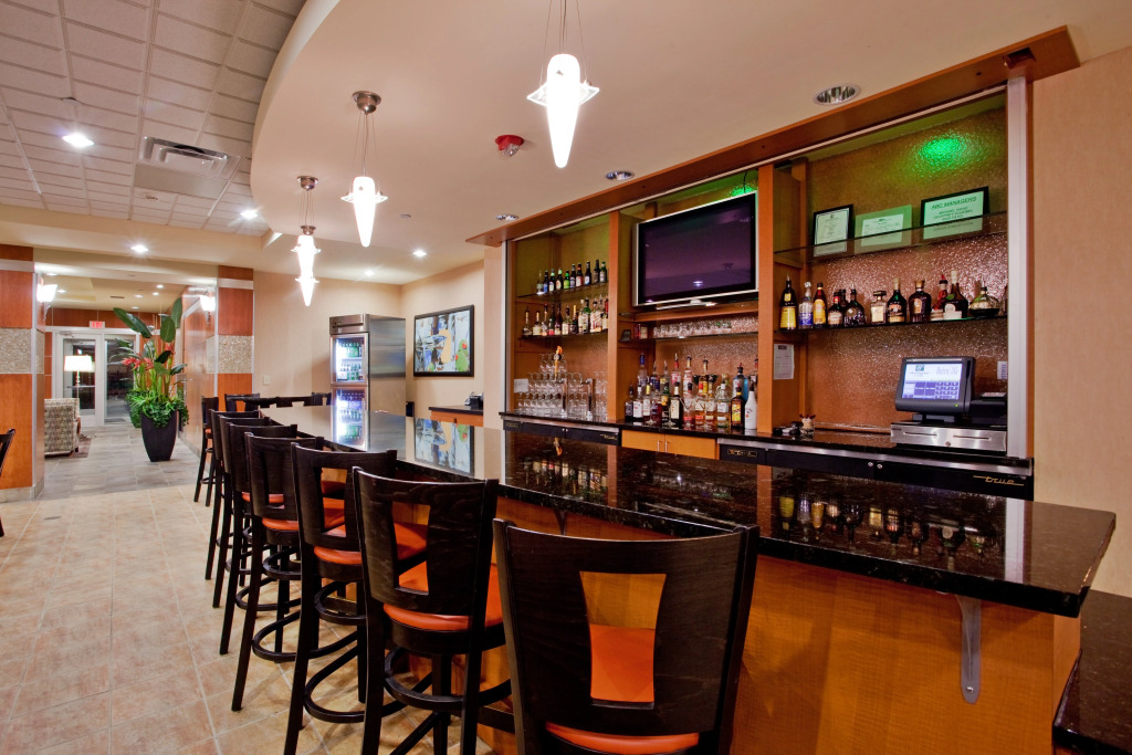 Holiday Inn Hotel & Suites Gateway by IHG
