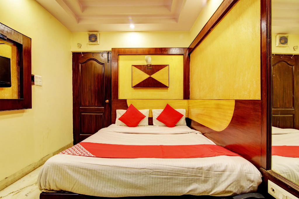 OYO 2064 Hotel The Spot