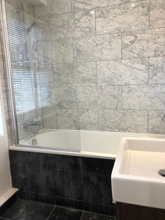Hans road Apartment