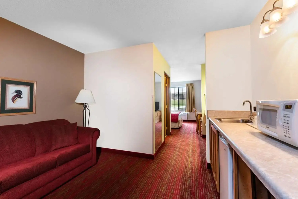 Comfort Inn & Suites Summerset - North Rapid City