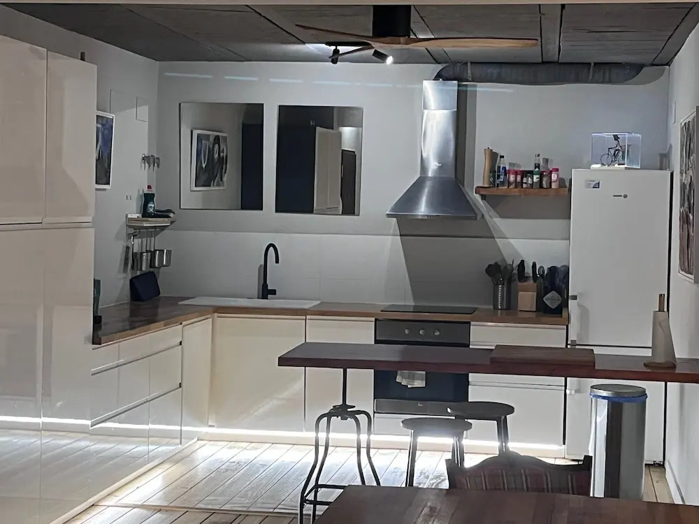Duplex Loft And Home Office 140m2 Plus a 70m2 Terrace