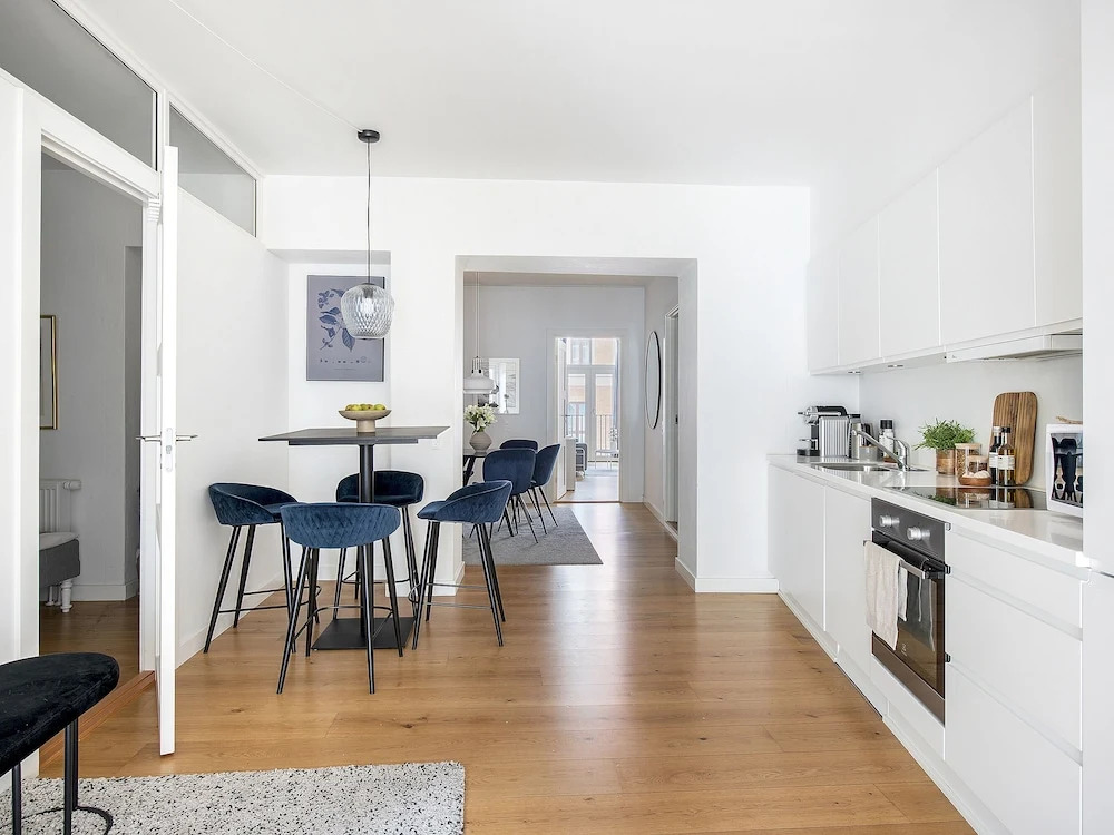 Leaves 2- Chic Apt for 8 Persons in Central Copenhagen
