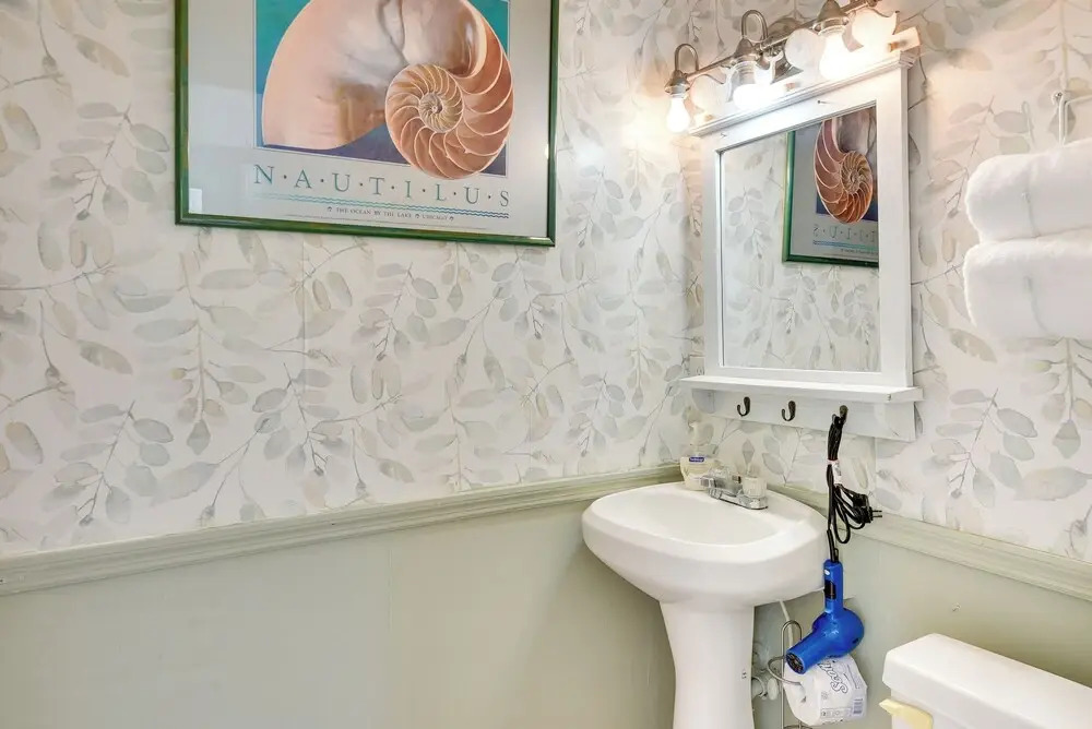 Ormond Beach Home w/ Pool - Walk to Ocean!