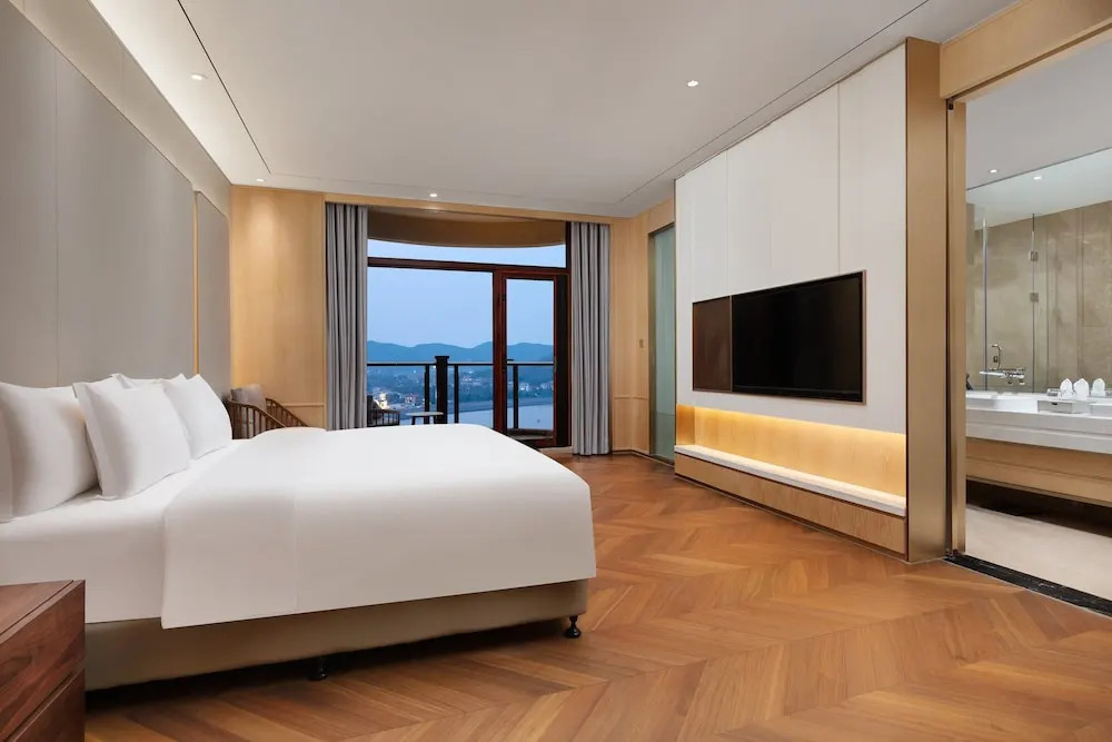 Crowne Plaza Zhoushan Seaview by IHG