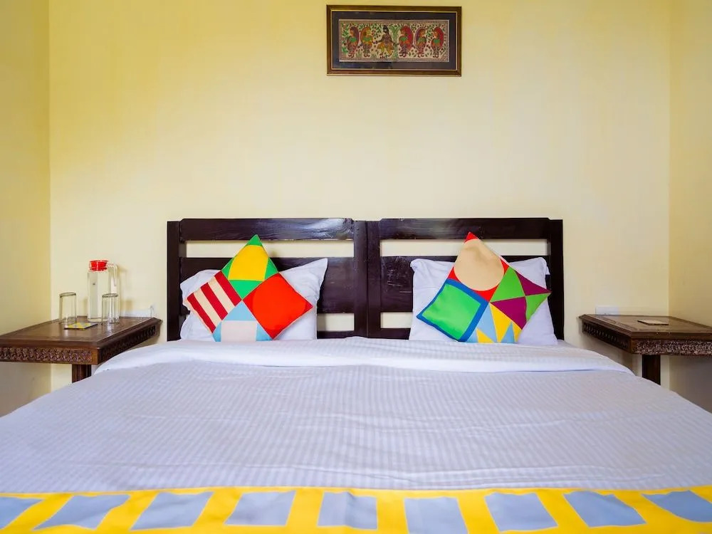 OYO 14137 Home Valley Studio Kempty Road