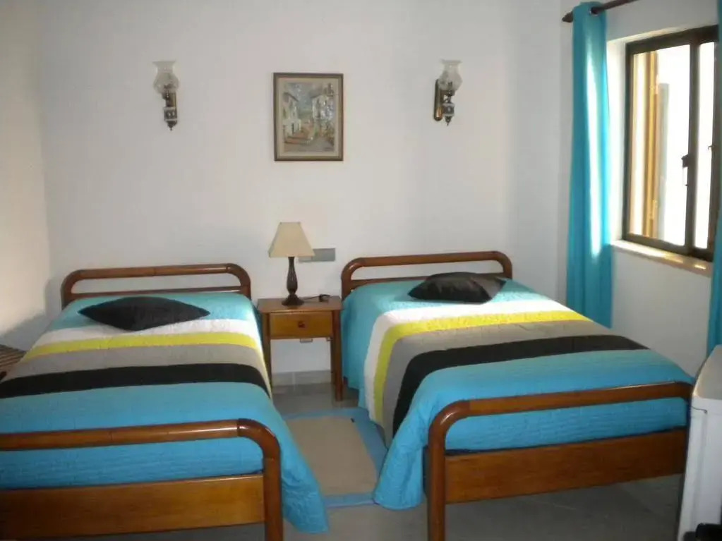 Apartamentos e Quartos Atalaia